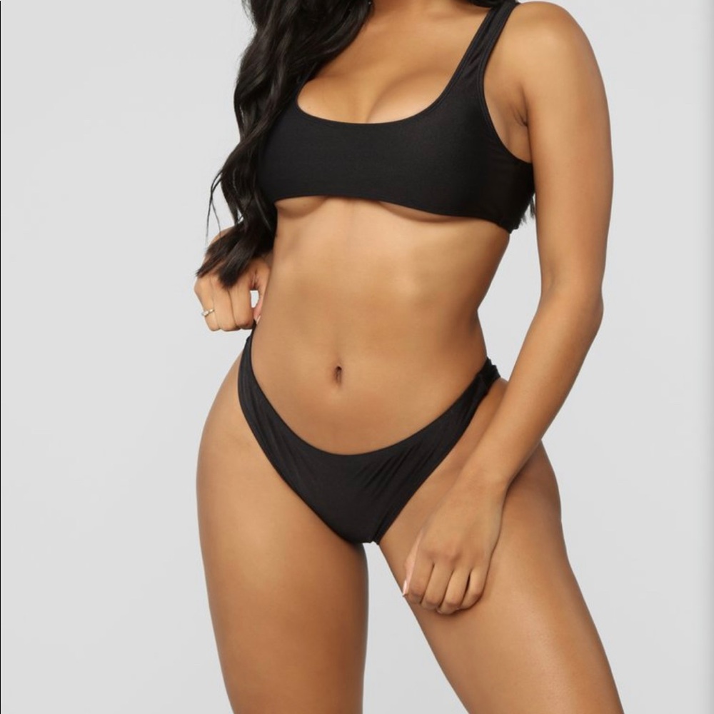 NWT!!! Beach Side Living Bikini Set